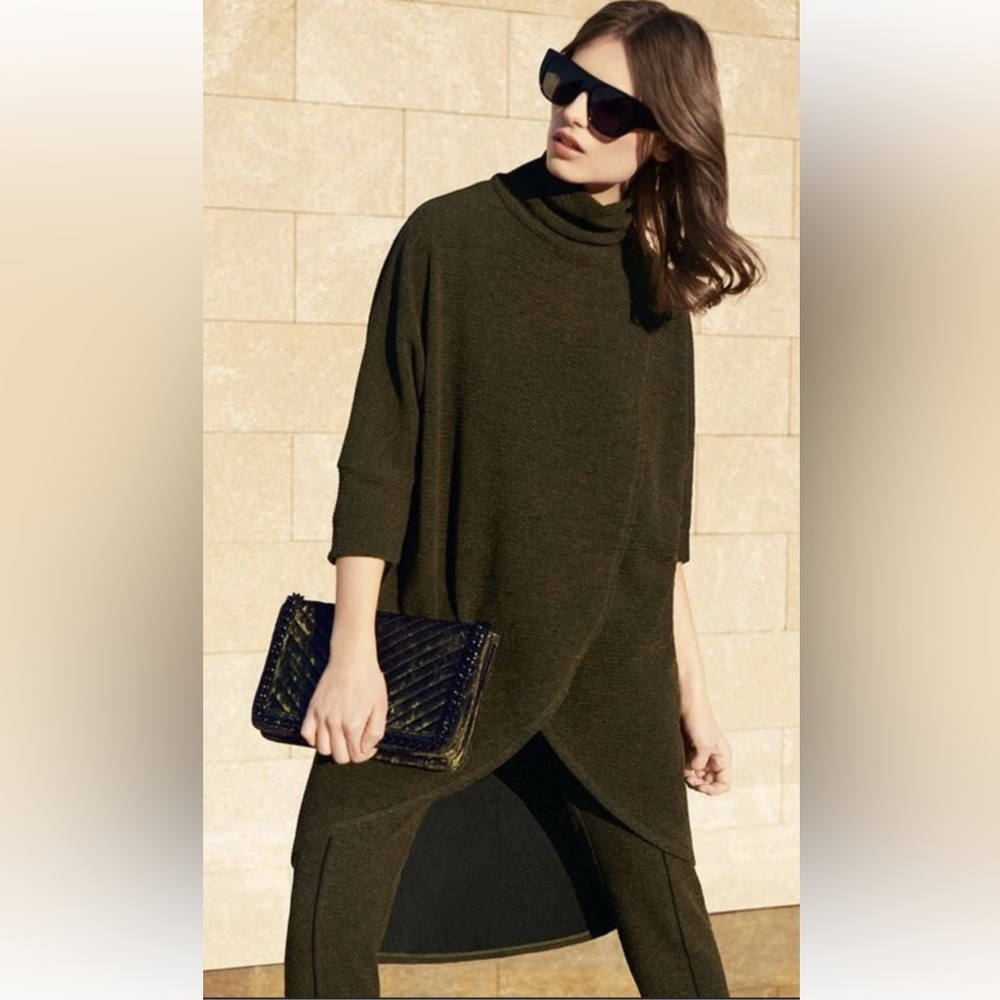 Joseph Ribkoff Lagenlook Turtleneck High Low Tunic Sweater in Green - Size 14